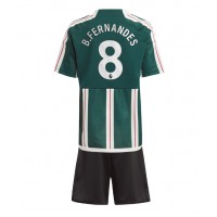 Camisa de Futebol Manchester United Bruno Fernandes #8 Equipamento Secundário Infantil 2023-24 Manga Curta (+ Calças curtas)
